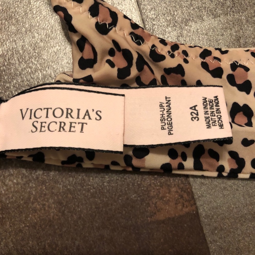Victoria’s Secret push up bra - Picture 5 of 5
